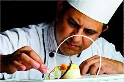 Chef Marcos emplatando